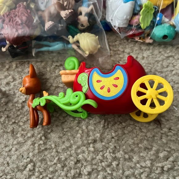 COPY - Disney Little Kingdom castle, frozen castle, Cinderella carriage plus mo… - Picture 4 of 9